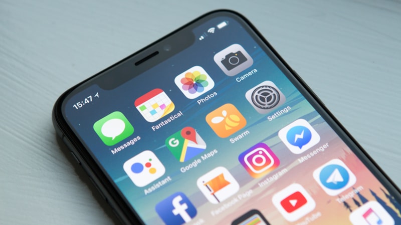 Phone Storage Full? Bina Photos/Videos Delete Kiye 15GB Space Kaise Banayein